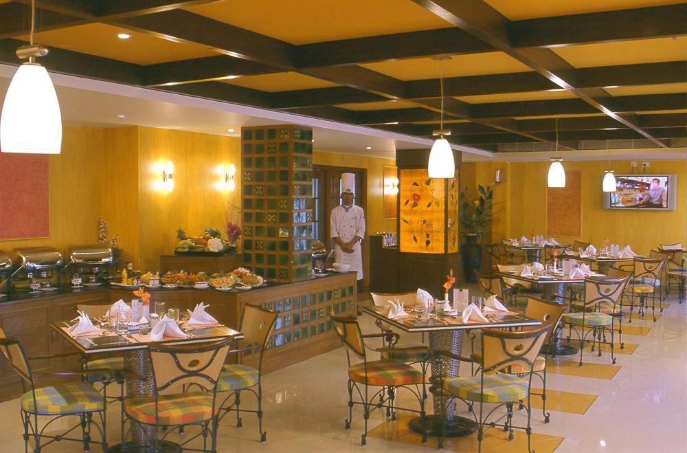 Country Inn & Suites 하리드와르 레스토랑 사진